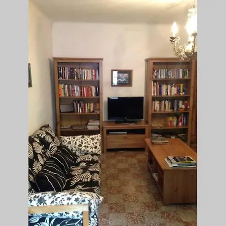 Nestled In A Valley, Apartment Bagni di Lucca